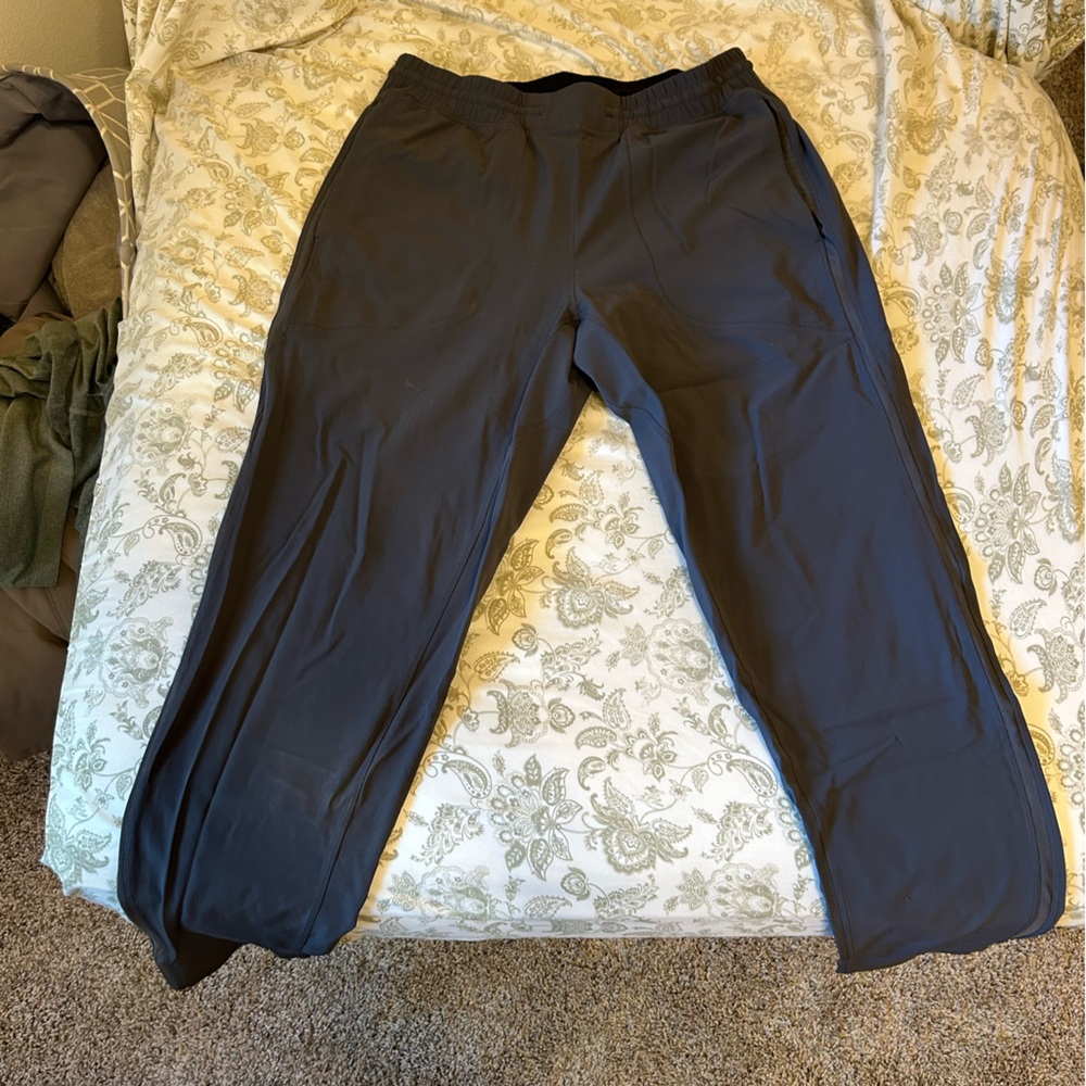 Men’s Lululemon lightweight joggers